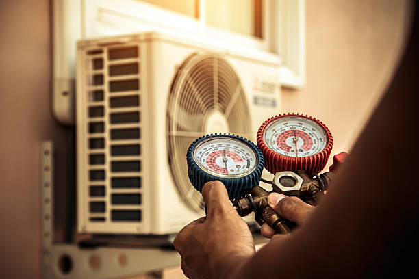Professional Hvac technician working in Bellemont, AZ